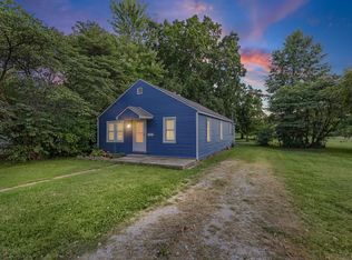 721 W Whittaker St, Salem, IL 62881