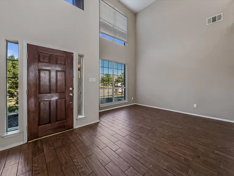 6 Brairwood Ct — Photo 5