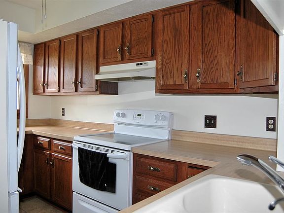 4th image of 1419 Berkley Cir