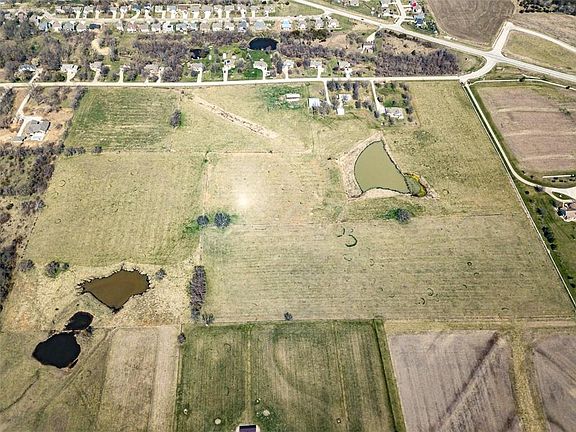 4th image of 19 Blackjack Ln