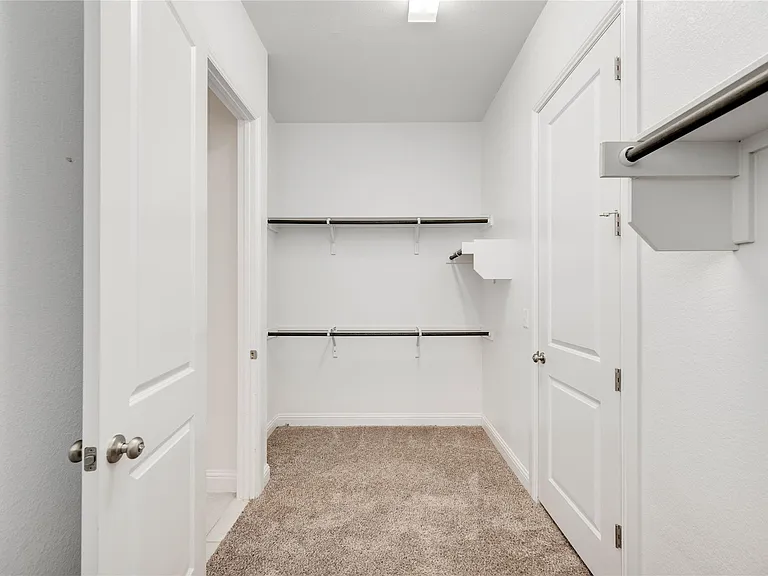 9813 Evening Canopy Dr — Photo 20