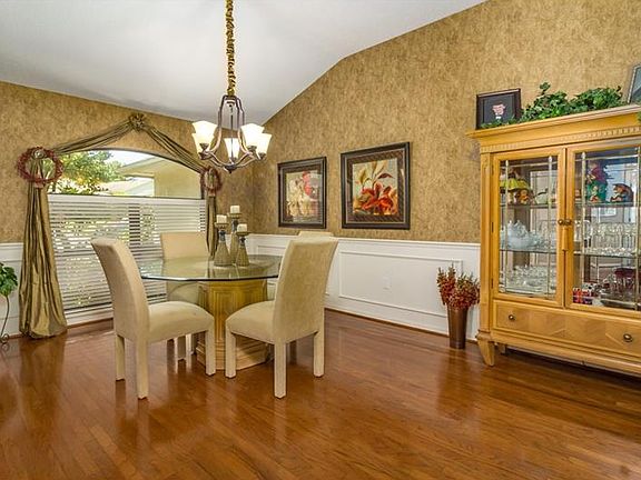 4th image of 2556 Highlands Vue Pkwy