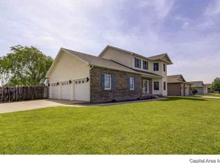 524 Garden Ct, Chatham, IL 62629