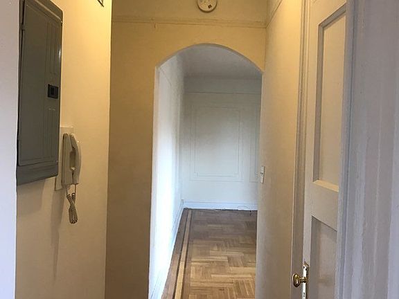 4th image of 3420 30th St APT 3L