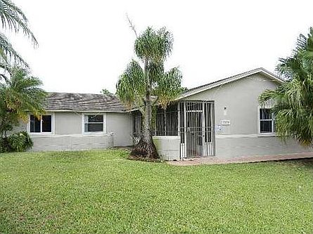1st image of 1899 NW 15th Ave