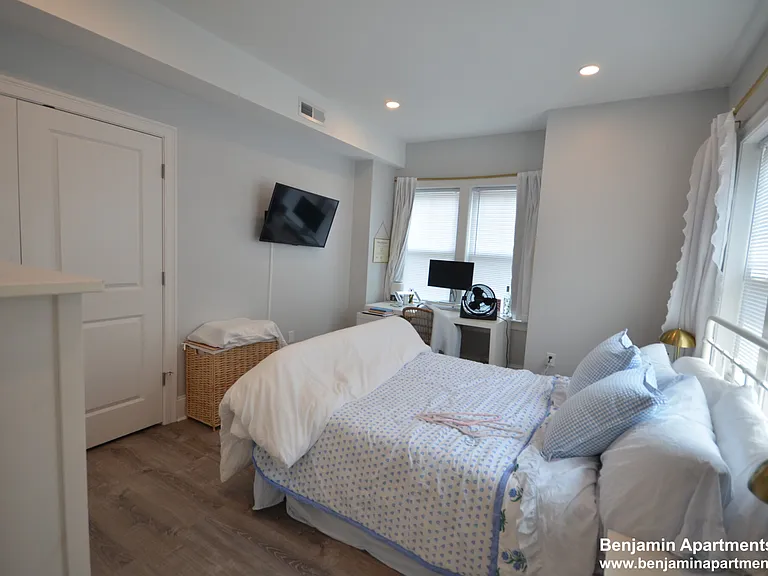 120 Kenrick St #8 — Photo 10
