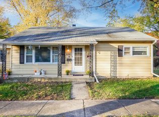 235 E McConnell Ave, West Chicago, IL 60185