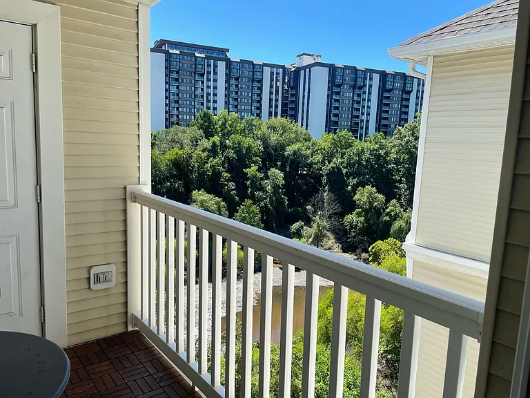 4550 Strutfield Ln — Photo 6