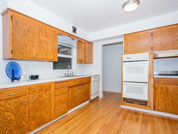 4th image of 264 Harwarden St