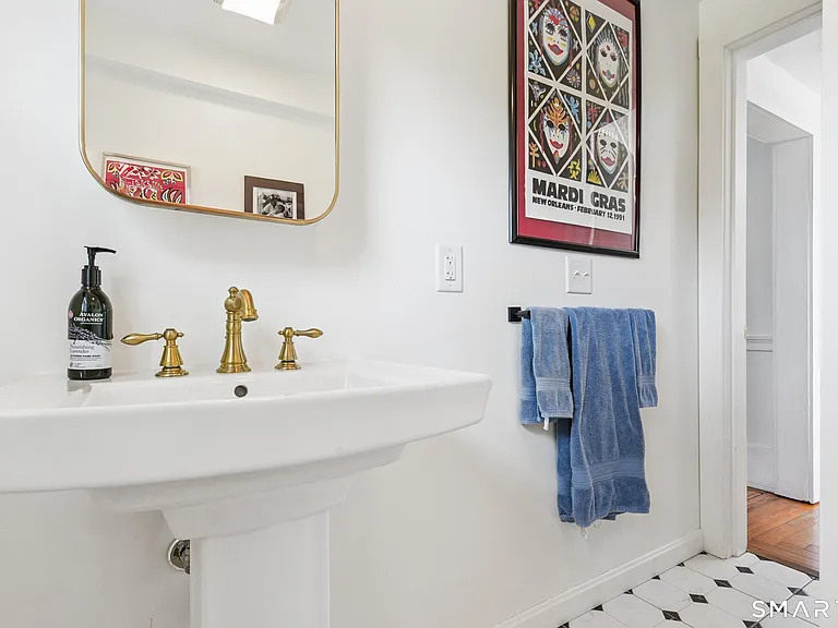 24 Warren Ave — Photo 10