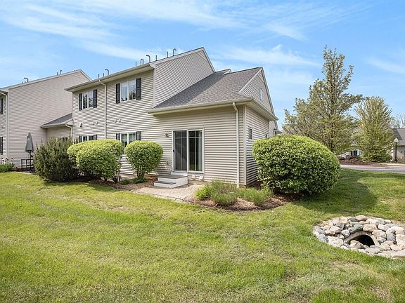 2nd image of 2120 Liberty Hts