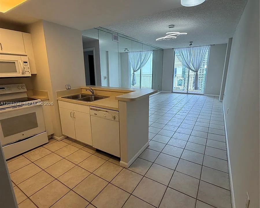 185 SE 14th Ter #2512