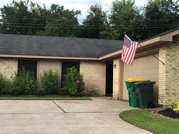 2nd image of 3006 Sandpiper Dr