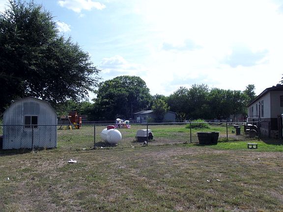 4th image of 279 Pecan Dr SW