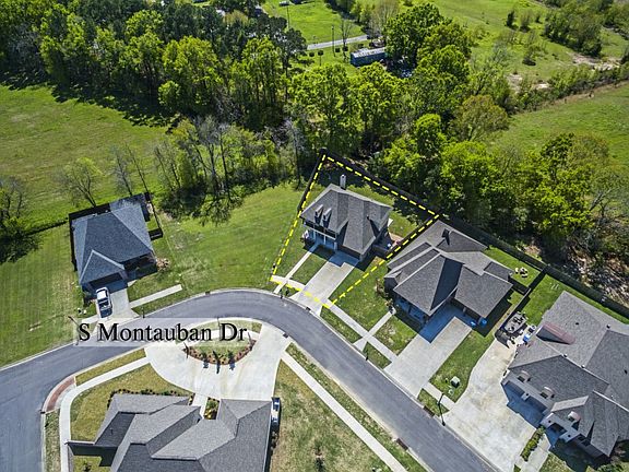 3rd image of 116 S Montauban Dr
