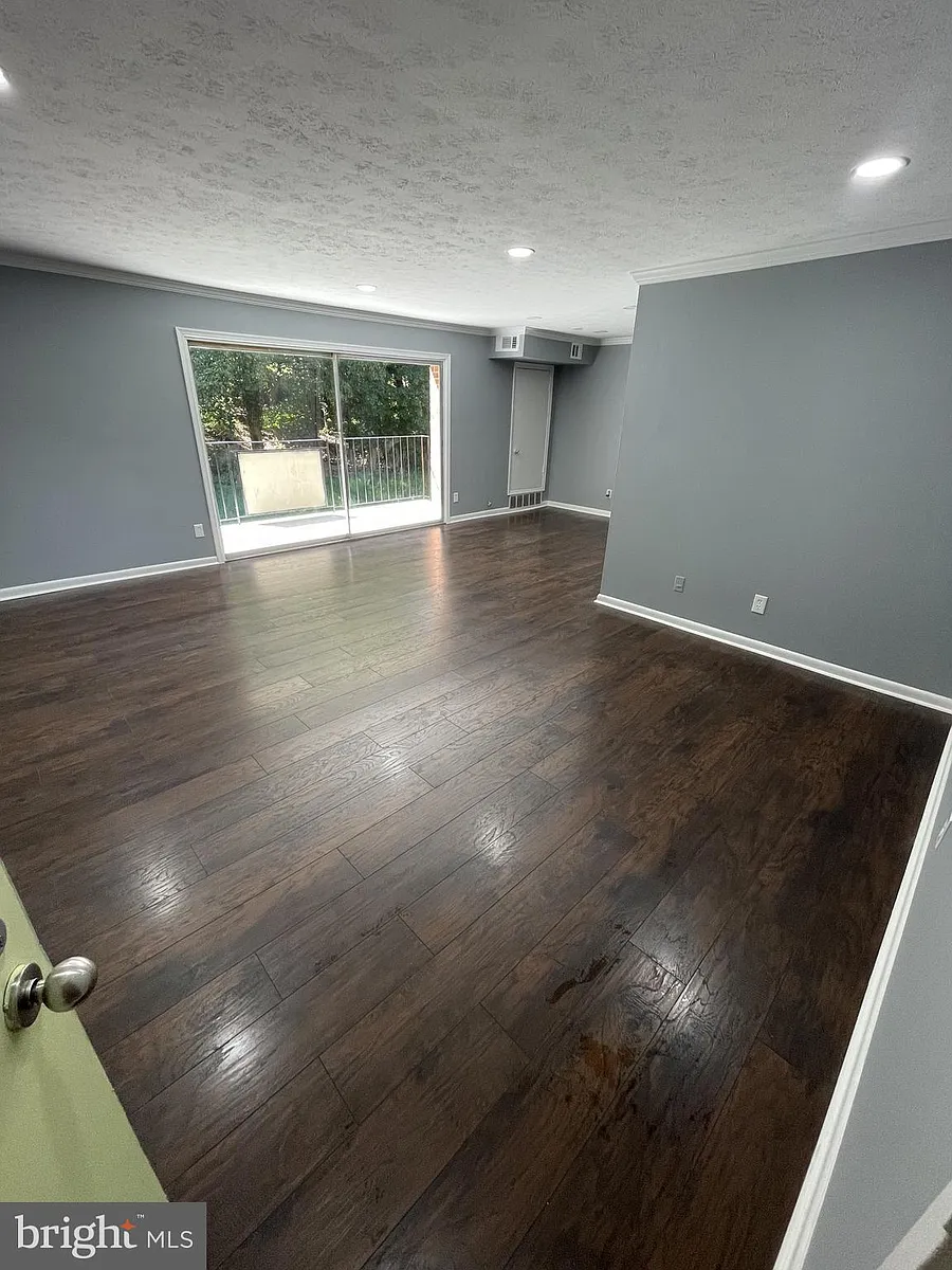 Building Photo - 2309 Olson St #203
