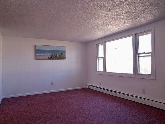 3rd image of 99 Champlain St