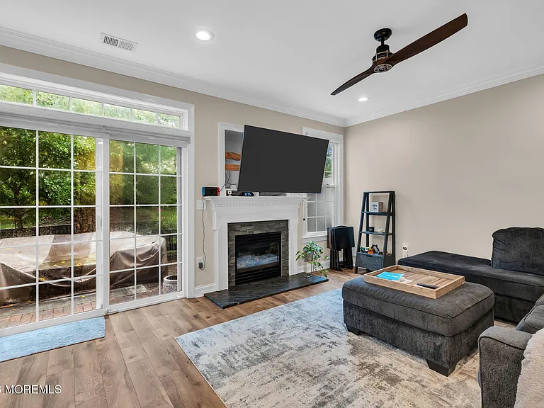 196 Shinnecock Dr — Photo 13
