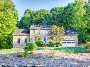 153 Whippoorwill Dr, Oak Ridge, TN 37830