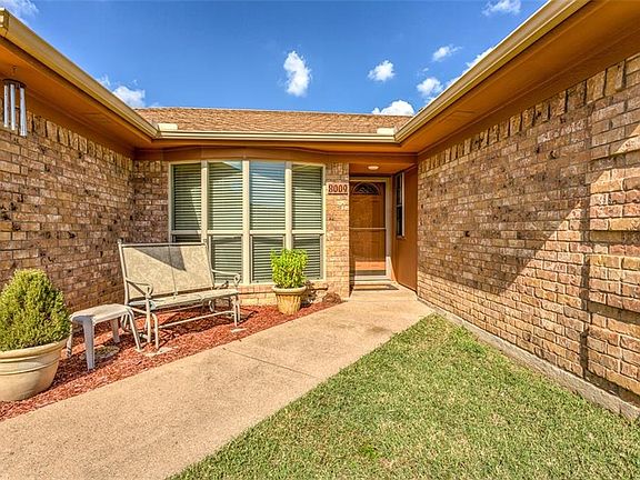 2nd image of 8009 Lynda Ln