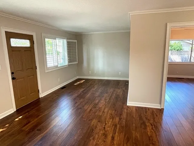 205 Ludell Dr — Photo 6