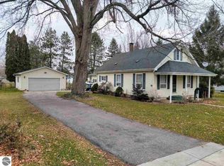 104 W Prospect St, Saint Louis, MI 48880