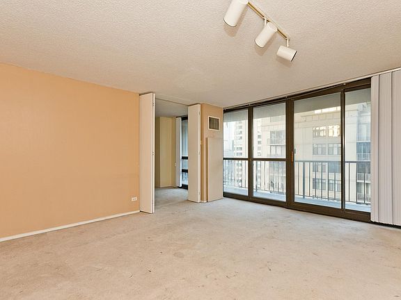 3rd image of 12 E Ontario St #2506