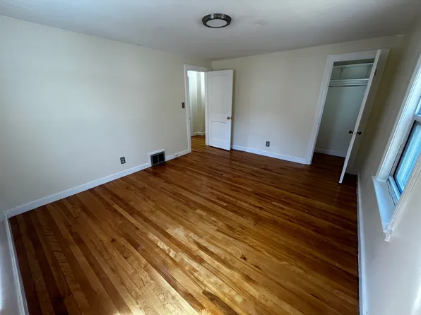 10 Osceola Ave #2, Worcester, MA 01606