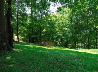 114 W Brittany Ln, O'Fallon, IL 62269