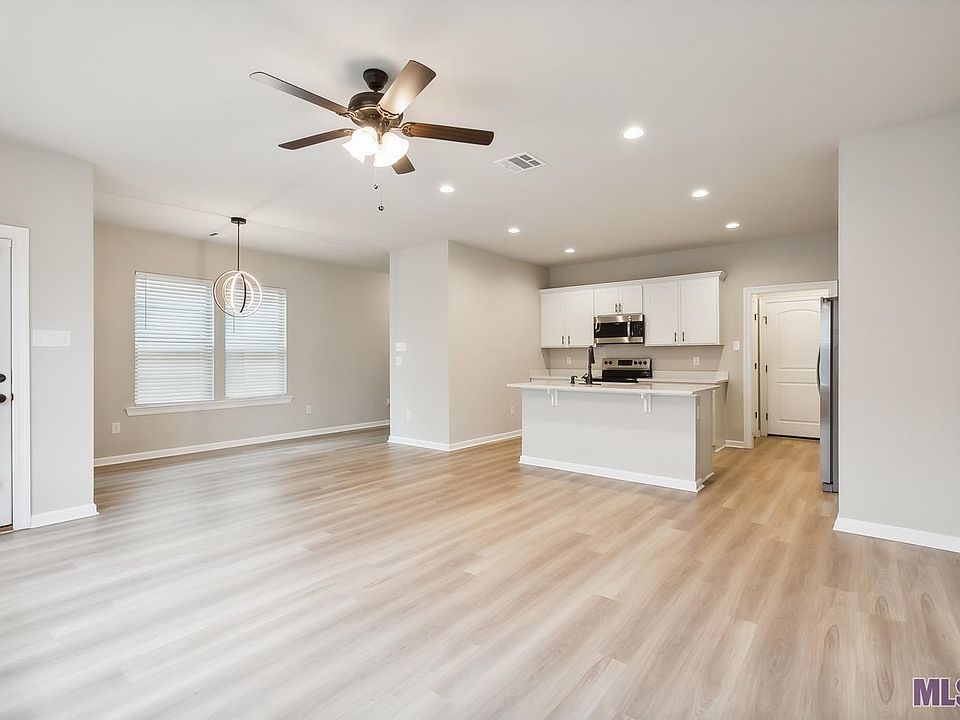 1026 Bengal Crossing Ave, Baton Rouge, LA 70820 | Zillow