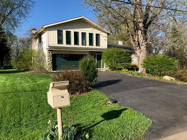 1st image of 27776 N Lakeview Cir