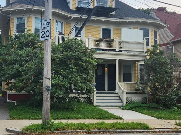 147 Cypress St, Providence, RI 02906