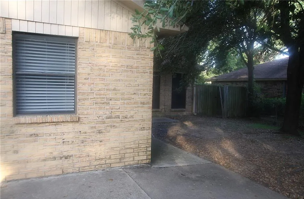 Building Photo - 3304 Coastal Dr
