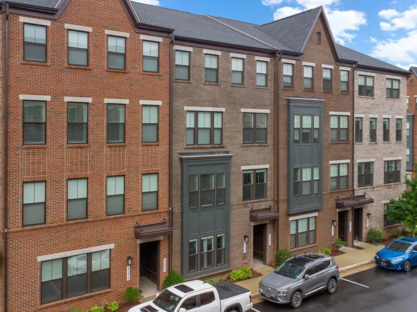 43421 Stonewood Crossing Ter, Ashburn, VA 20148