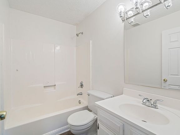3rd image of 4801 Cannon Ridge Dr APT B