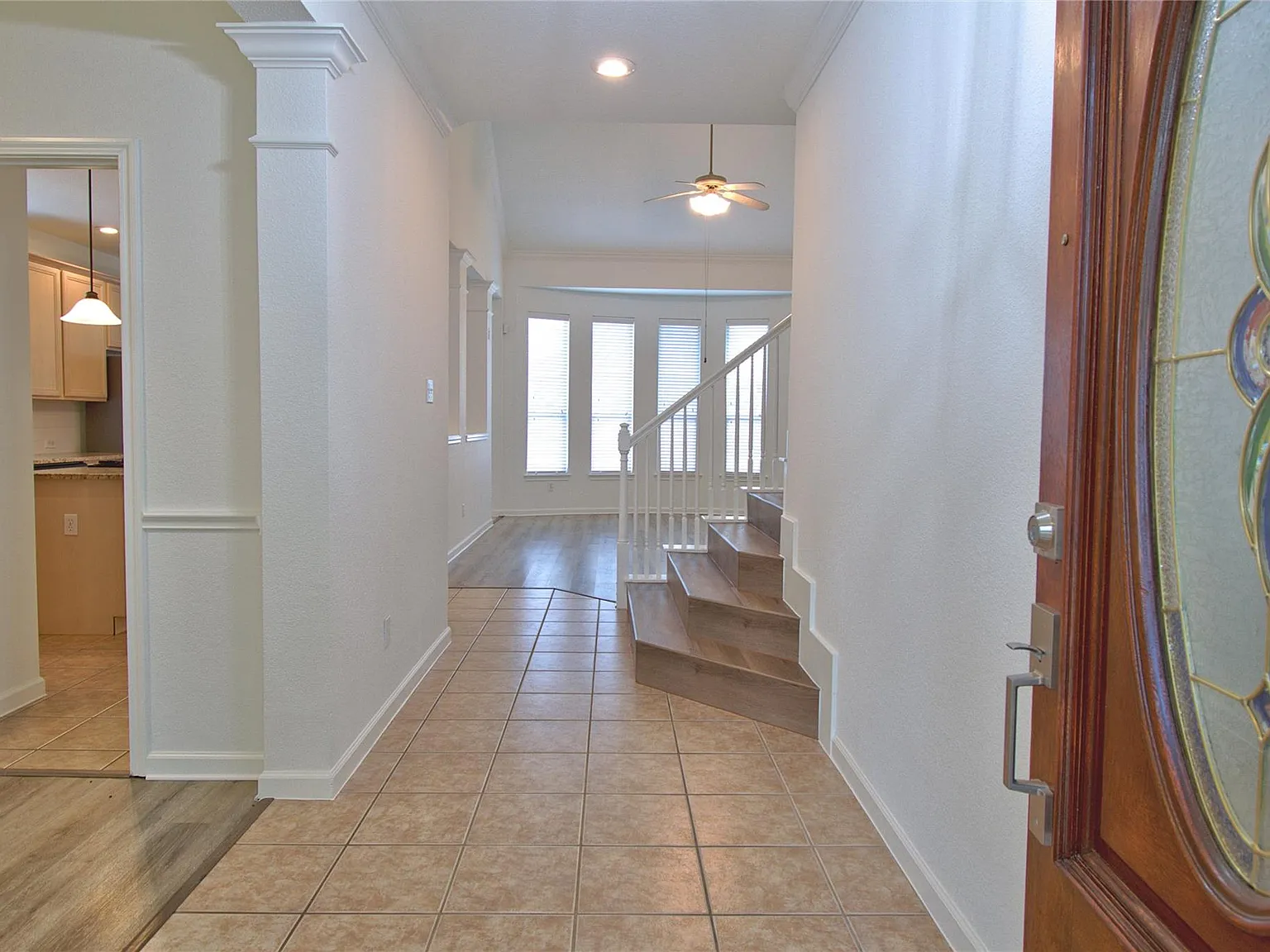 4 bed, 3.0 bath, 2361 sqft, $2,695 — Photo 3