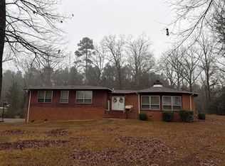 16734 E John C Stennis Dr, Louisville, MS 39339