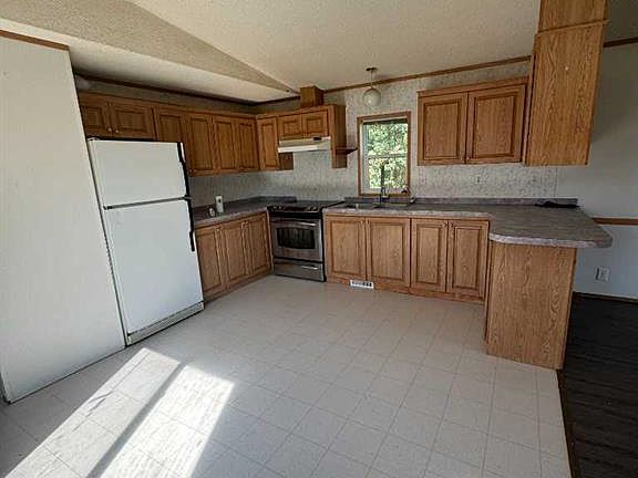5th image of 9721 N 107th St
