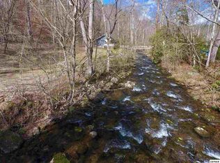 Hooper Hwy, Cosby, TN 37722