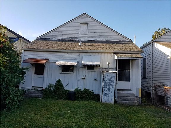 2nd image of 327-29 Delaronde St