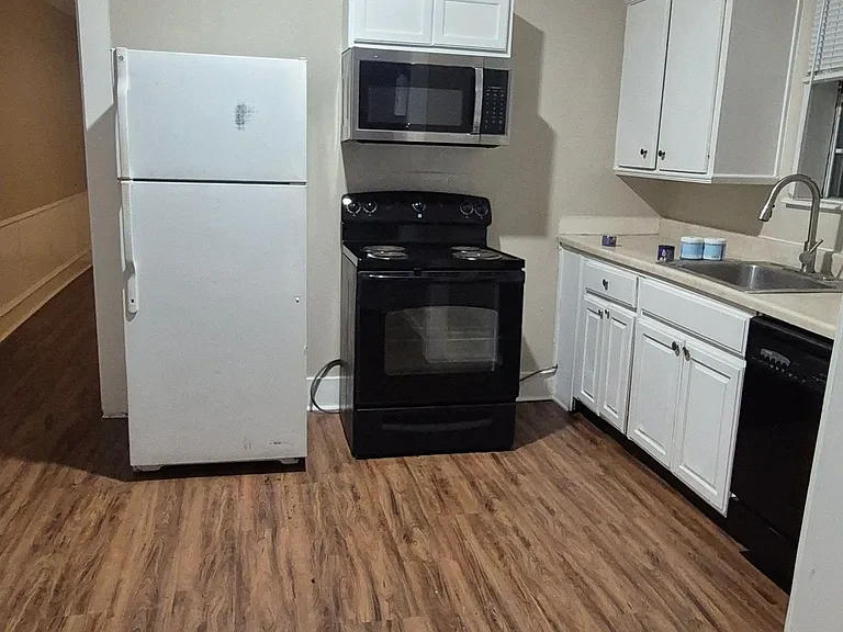 616 Highland Ave — Photo 6