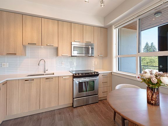 4th image of 15388 105th Ave #406