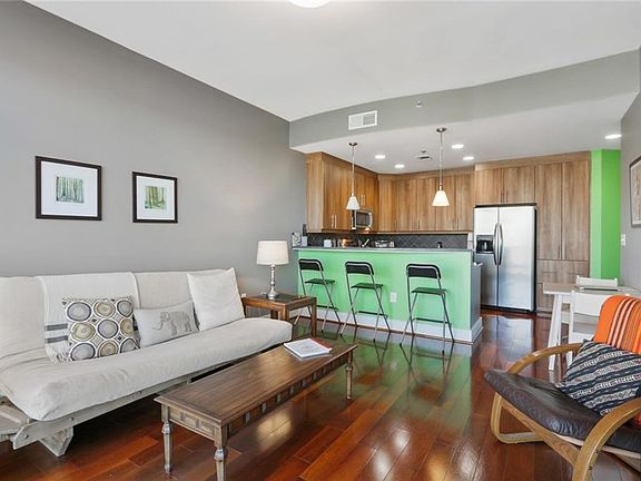 2nd image of 1080 Peachtree St NE Unit 1316