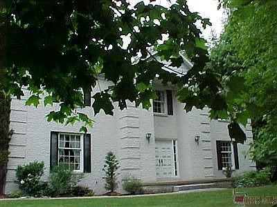 All brick,original owner.