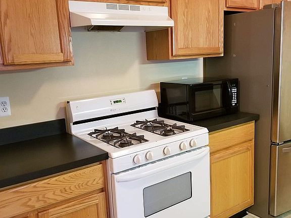 3rd image of 2764 S Knightsbridge Cir