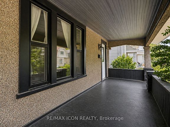 3rd image of 31 Mount Pleasant Ave