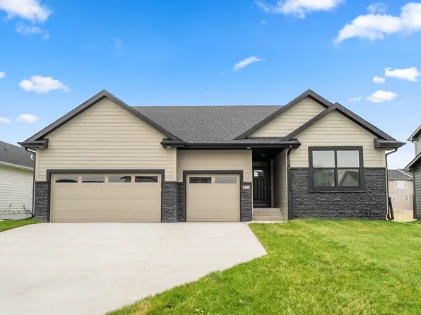 413 NE 59th St, Ankeny, IA 50021