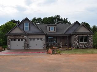 457 Abberly Ln, Boiling Springs, SC 29316