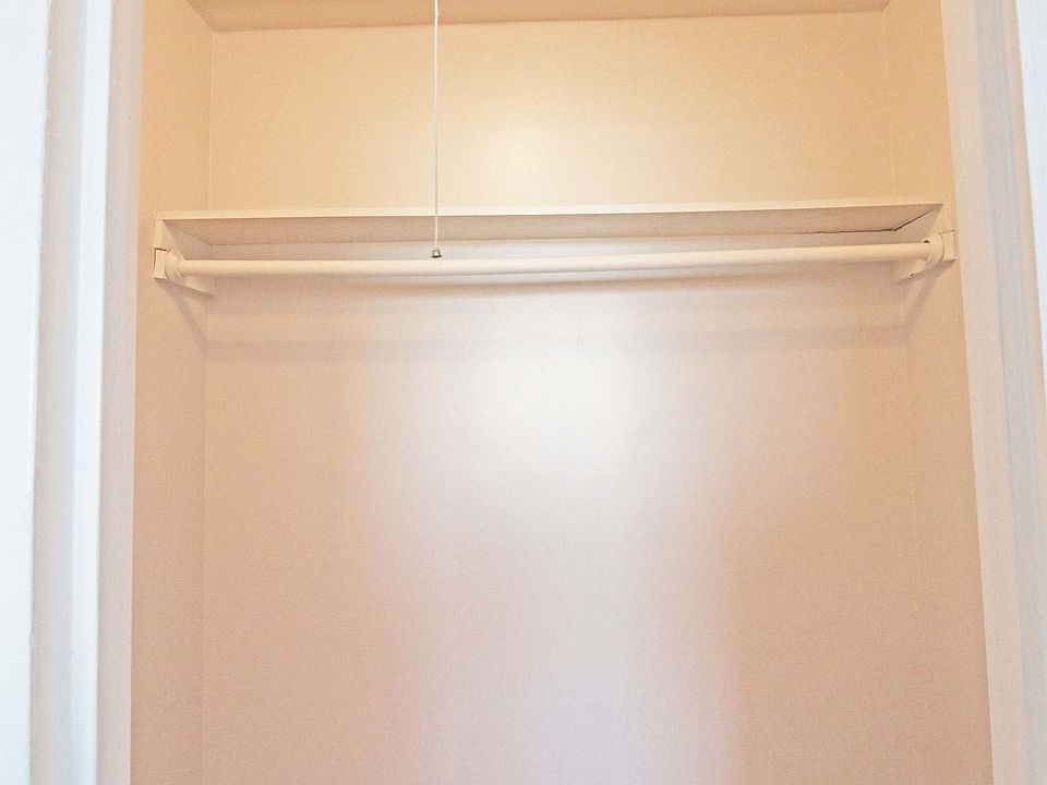 2nd image of 40 E Sidney Ave APT 16P