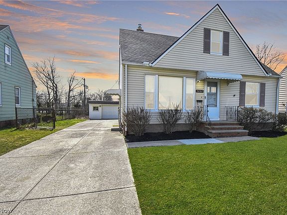 2nd image of 30302 Fern Dr